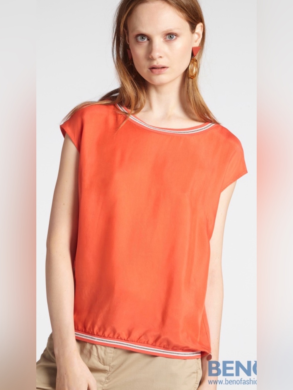 Sandwich Cap-Sleeved Shell Top w Metallic Stripe